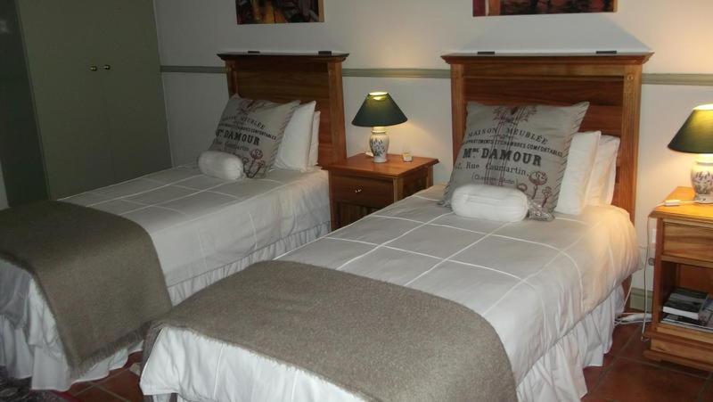 Housemartin Lodge & Self Catering De Rust ภายนอก รูปภาพ