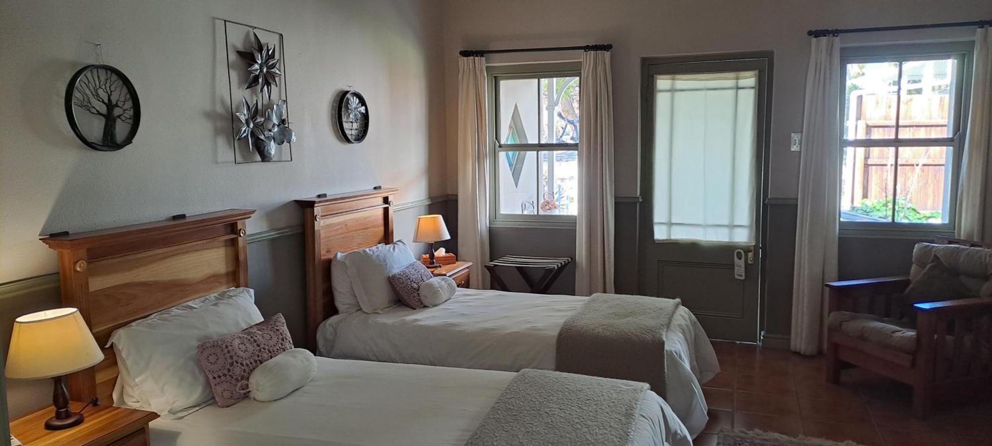 Housemartin Lodge & Self Catering De Rust ภายนอก รูปภาพ