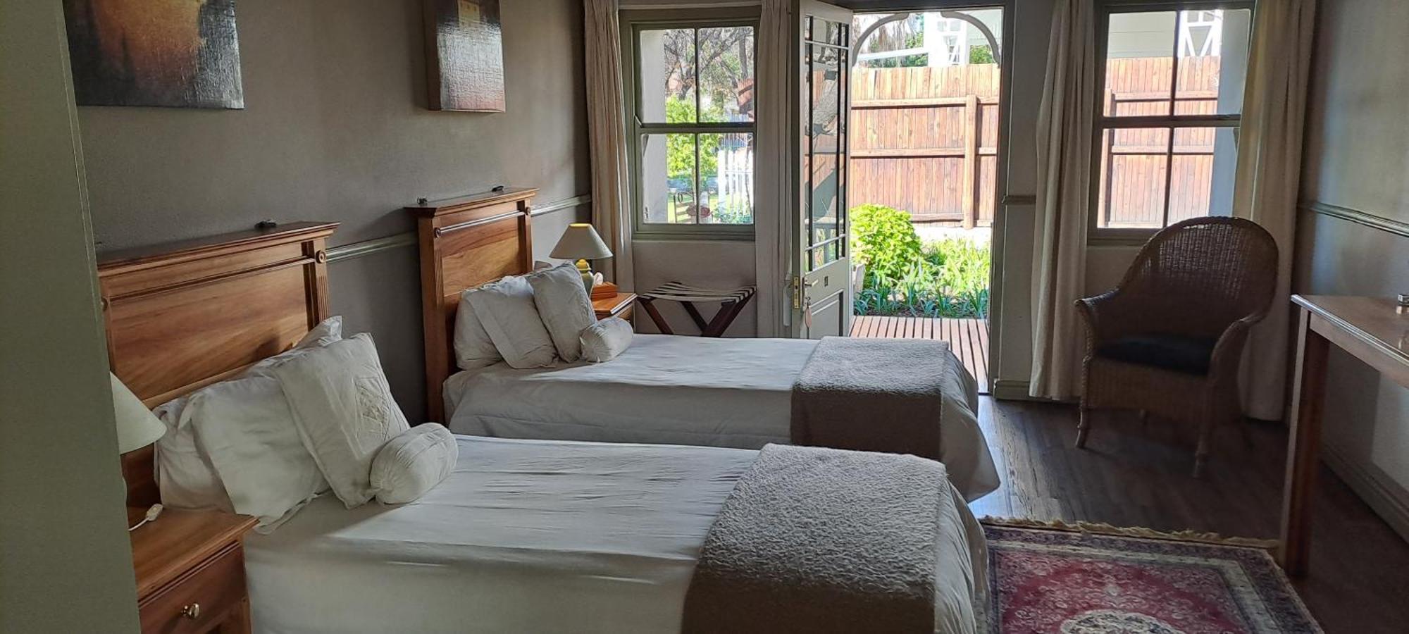 Housemartin Lodge & Self Catering De Rust ภายนอก รูปภาพ