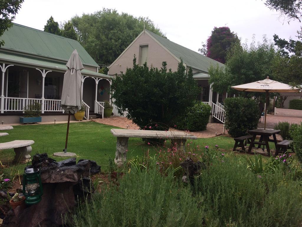 Housemartin Lodge & Self Catering De Rust ภายนอก รูปภาพ