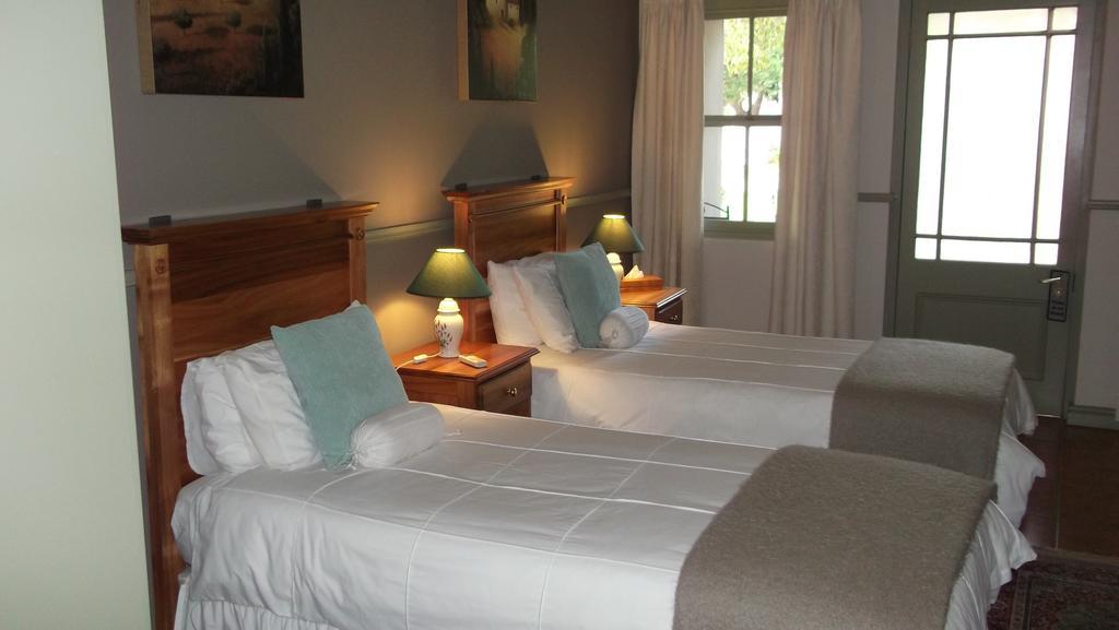 Housemartin Lodge & Self Catering De Rust ภายนอก รูปภาพ